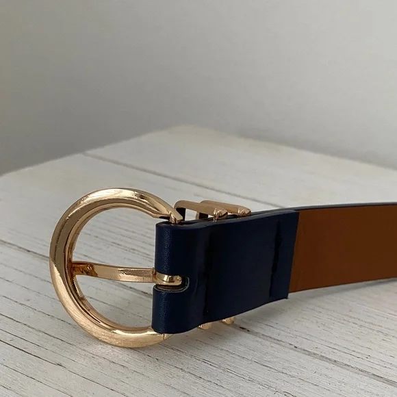 Elegant Navy Blue Belt with Gold Buckle - Picture 3 of 4
